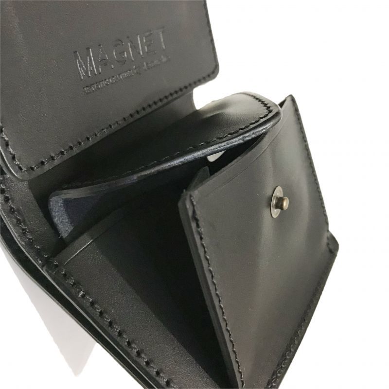 MAGNET (マグネット） Three Fold Compact Wallet Pig Leather ブラウン