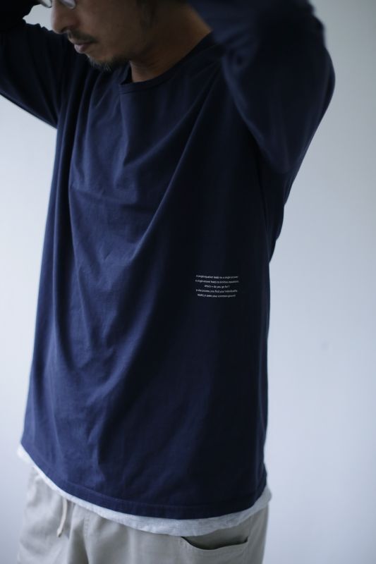 remilla の Uネック 九分 Tee 着用イメージ  ダークネイビー