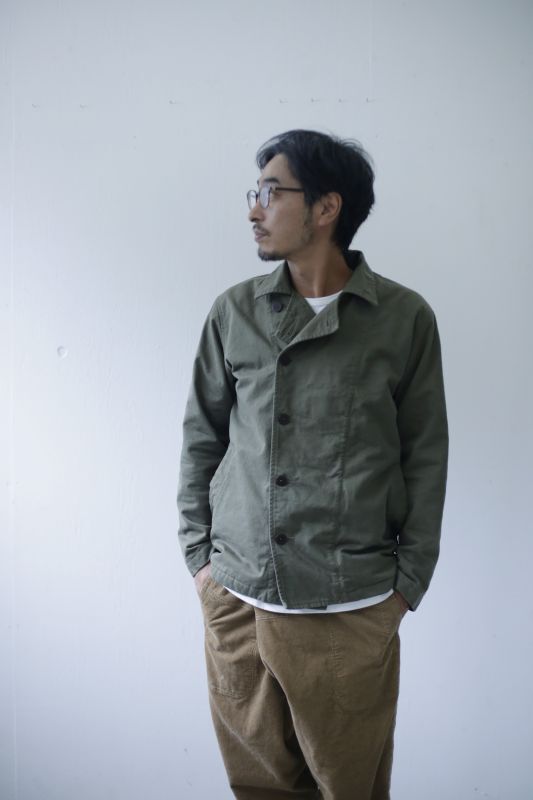 remillaの テングラム JKT  着用イメージ  カーキ 