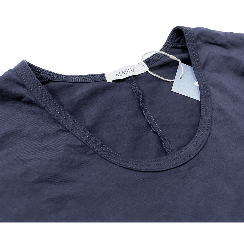 remilla  (レミーラ）のUネック 九分 Tee  ネイビー