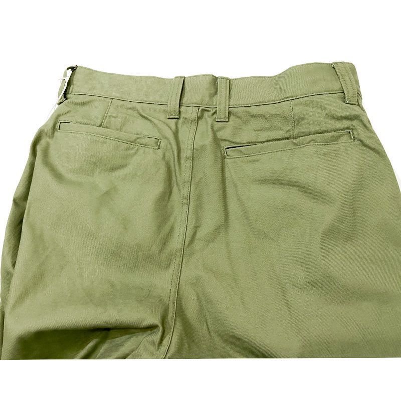 スピナーベイトのパンツ  グリーン