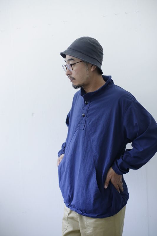 レミーラ デルタスモック  ブルー 着用  