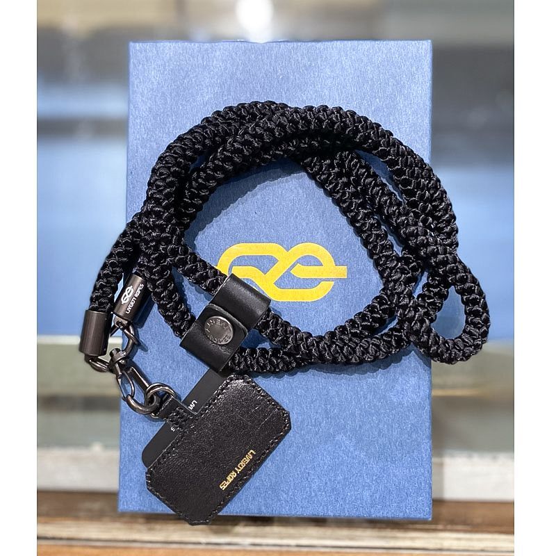 LIVERTY ROPES リバティー ロープスのスマートフォンショル<br />
ダー ストラップ NARUKO  NEZUMI GRAY