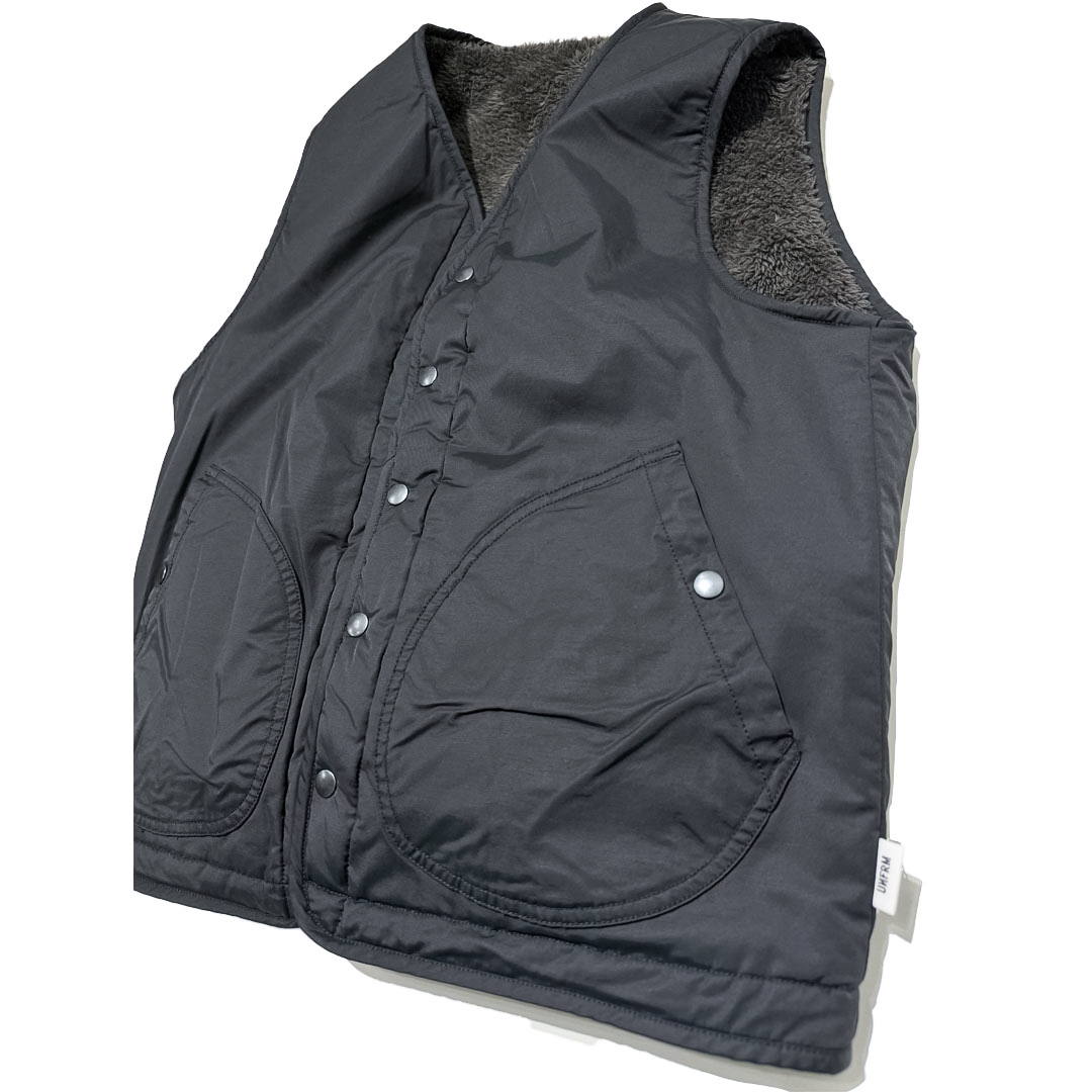 UNFRM OUTDOOR STANDARD のCOTTON / NYLON - BOA FLEECE REVERSIBLE VEST (コットンナイロン ボアリバーシブルベスト)  ブラック
